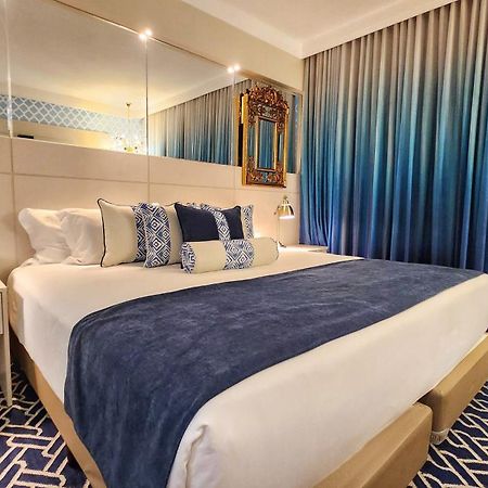 Golden Lis Hotel Boutique Гояния Экстерьер фото A bedroom at the hotel