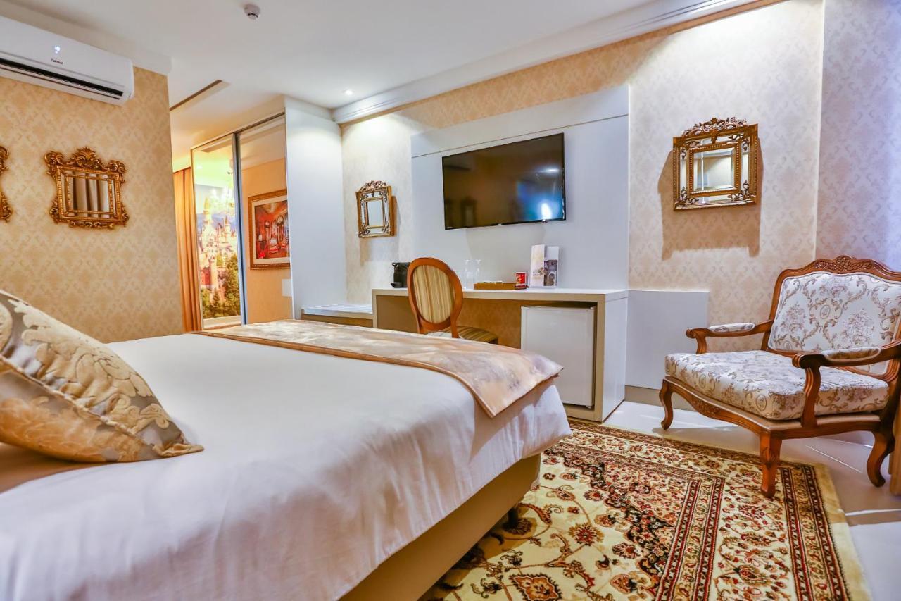 Golden Lis Hotel Boutique Гояния Экстерьер фото Deluxe Room