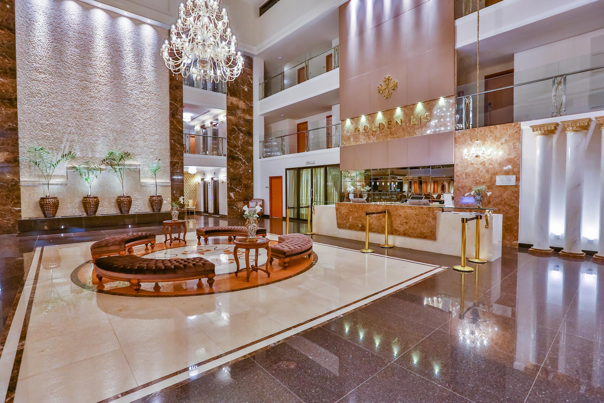 Golden Lis Hotel Boutique Гояния Экстерьер фото Lobby