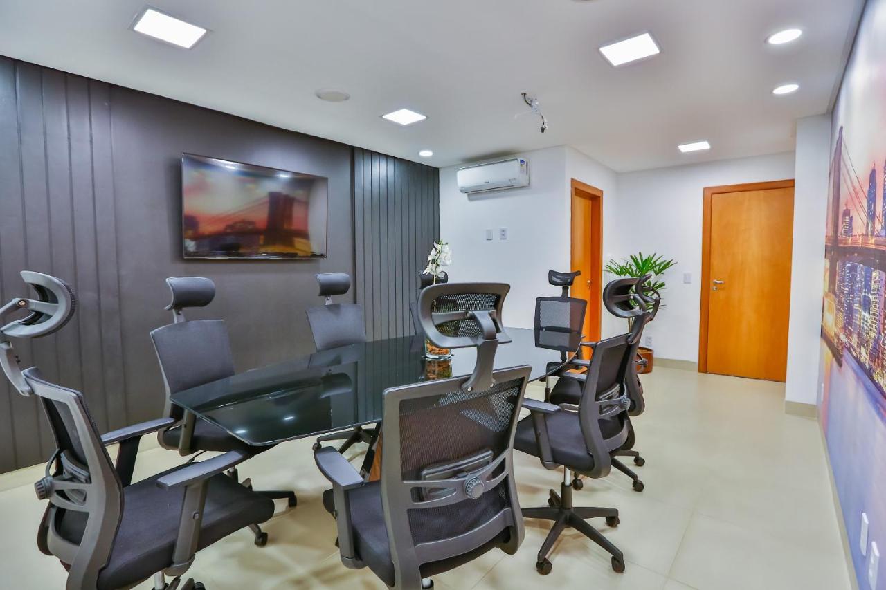 Golden Lis Hotel Boutique Гояния Экстерьер фото Meeting room at the headquarters of the company in São Paulo